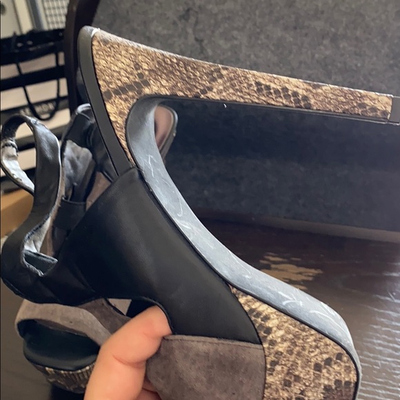 Jessica Simpson high heels - Picture 3 of 4